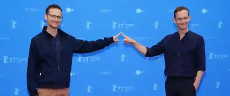 A Garota e a Aranha :: "Quisemos fazer um carrossel de desejos", explicam Silvan Zürcher e Ramon Zürcher 6 20211109 ramon silvan zurcher papo de cinema 2