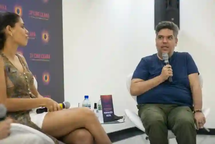 Fortaleza Hotel :: “Sou muito interessado pelas mulheres, como elas enfrentam os problemas, como se ajudam”, afirma o diretor Armando Praça 2 20211130 51711314725 b0900ff984 k 1