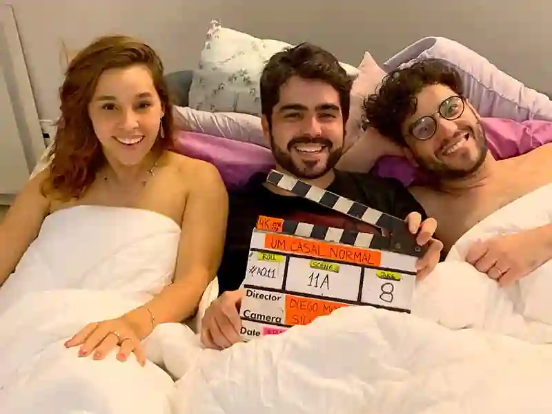 20211228 um casal normal 800