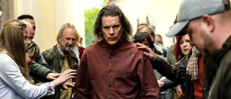 20220323 ethan hawke moon 999