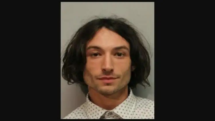 Ator Ezra Miller é preso do Havaí por conduta inapropriada num bar 2 20220329 ezra miller the flash preso no havai papo de cinema