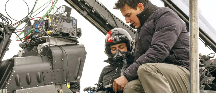 Tom Cruise :: Top Gun 3 e Dias de Trovão 2? Astro fala sobre sequências e quando planeja se aposentar 2 Tom Cruise em Top Gun: Maverick (2022)