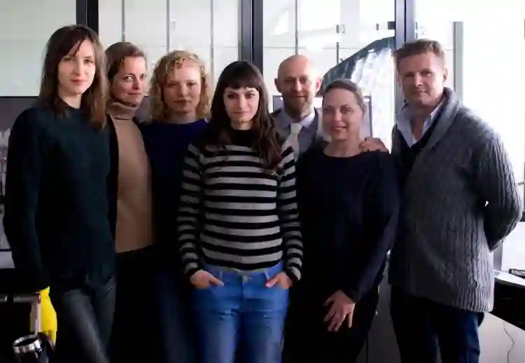 Garota Inflamável :: “O fogo tem a ver com destruir e começar de novo”, revela Elisa Mishto 6 20220716 elisa mishto filme papo de cinema