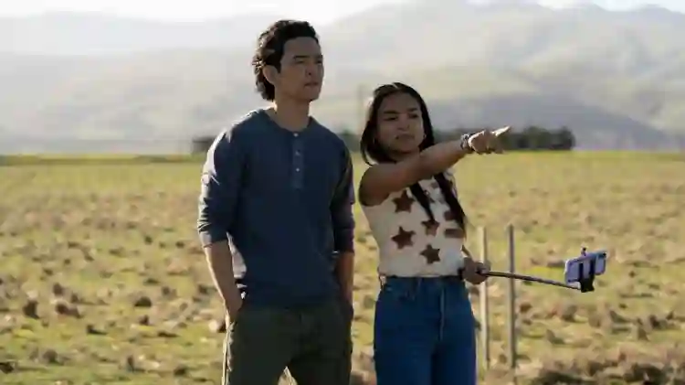 Não Me Diga Adeus :: “A relação entre pai e filha é, para mim, uma das mais importantes”, afirma Hannah Marks 5 20220716 nao me diga adeus john cho mia marks papo de cinema