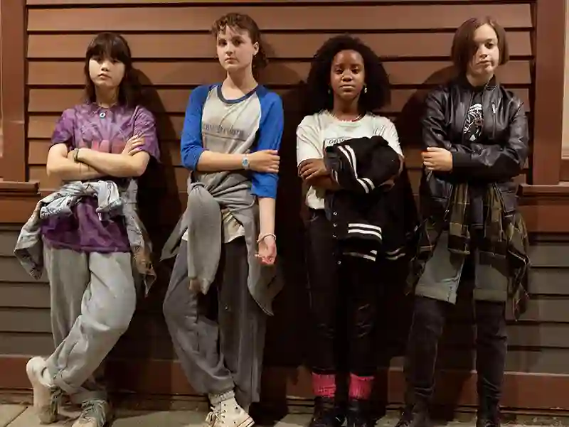 20220804 paper girls papo de cinema 800 teaser