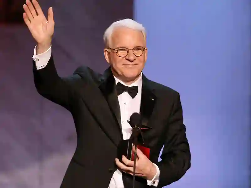 20220811 steve martin 800