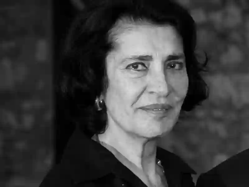 20220916 irene papas 800