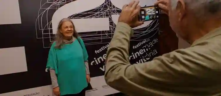 29º Festival de Vitória :: “Direitos humanos foram deixados de lado nos últimos tempos”, afirma Bete Mendes (Exclusivo) 2 20220921 bete mendes 999 1