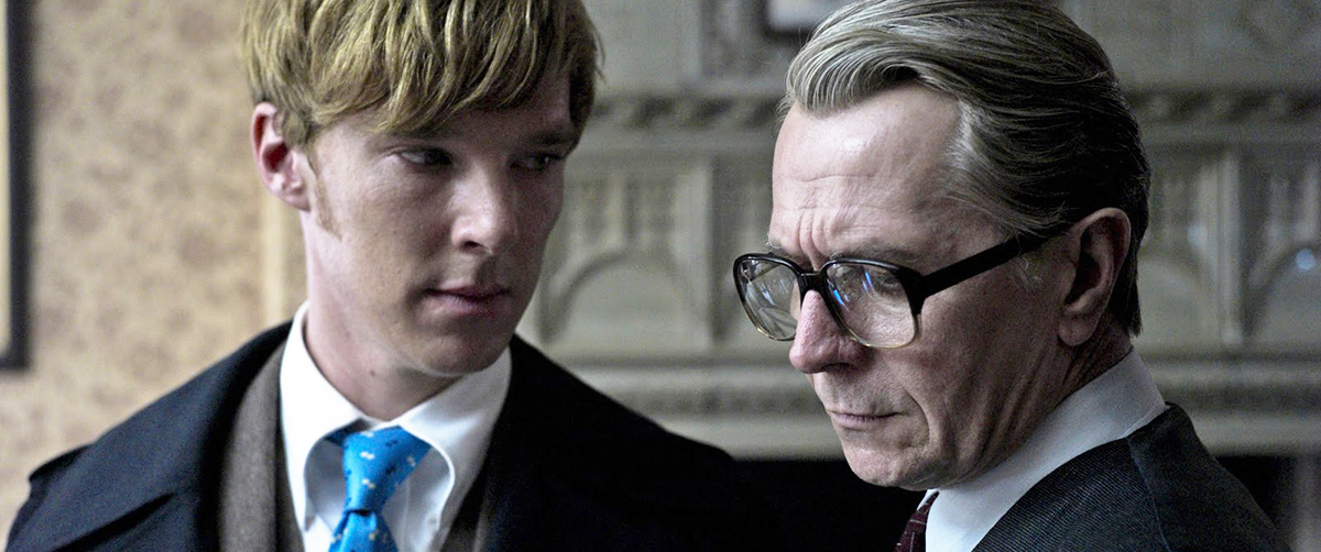 Netflix - Em O Espião que Sabia Demais, Gary Oldman é George Smiley, um  veterano da divisão de elite do serviço secreto inglês conhecida como  Circo. O filme foi muito elogiado pela