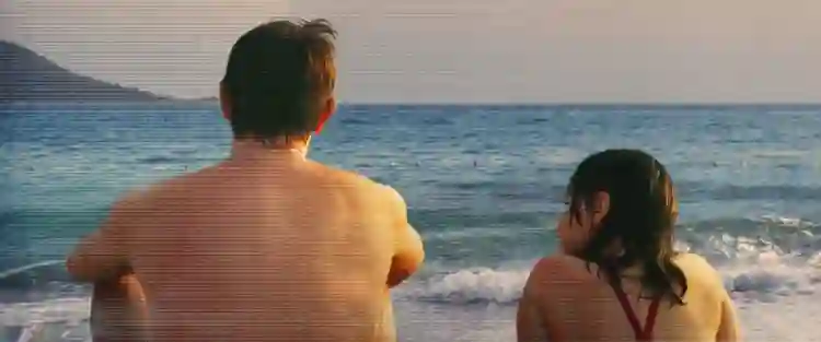 Prêmio Abraccine :: Críticos brasileiros elegem os melhores de 2022 3 20221023 aftersun poster recorte papo de cinema e1666537862997