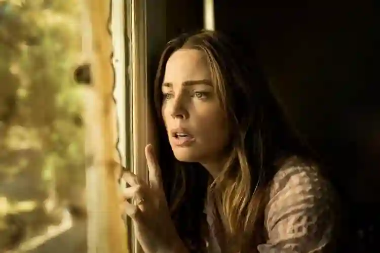 The Mosquito Coast :: “Uma vez que tudo é revelado, você pode aceitar ou não, mas não tem como voltar atrás”, afirma a atriz Melissa George 2 20221111 melissa george mosquito papo de cinema