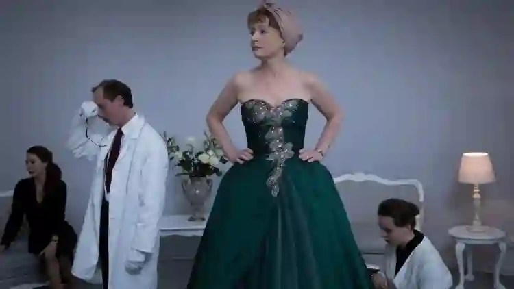 20221206 sra harris vai a paris filme papo de cinema