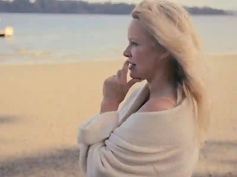 20221222 pamela anderson uma historia de amor papo de cinema 800