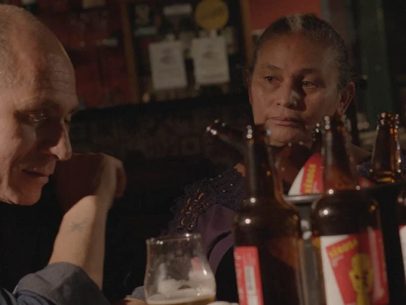 20230103 cervejas no escuro papo de cinema 800