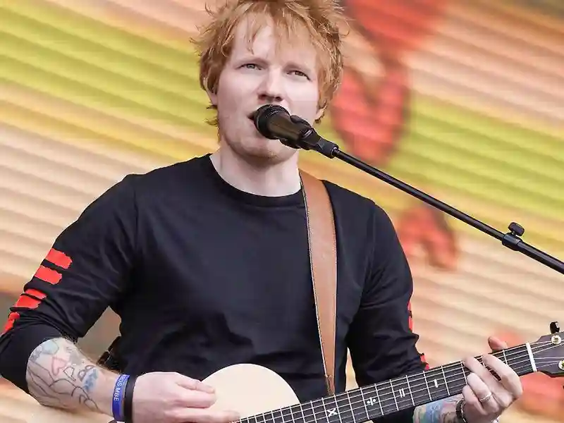 20230503 ed sheeran a soma de tudo papo de cinema 800 t1