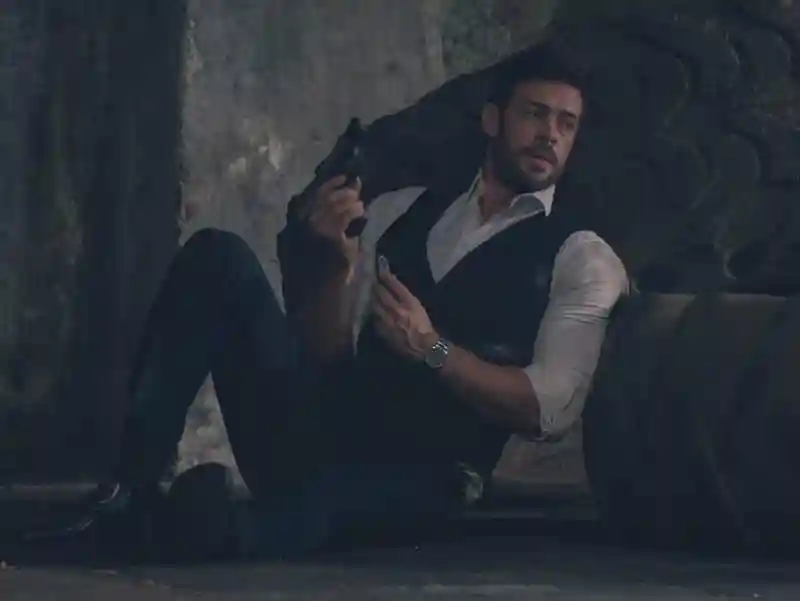 20230503 nos bracos de um assassino papo de cinema 800