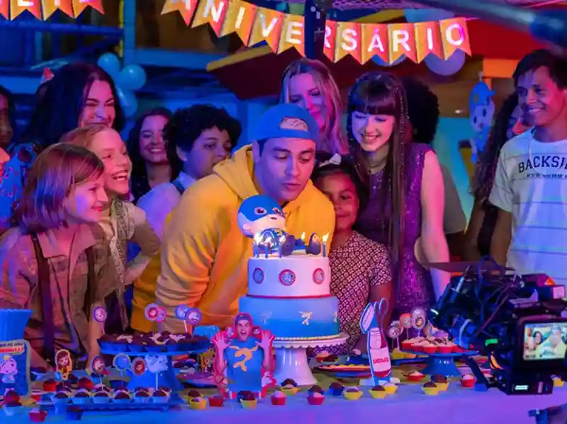 20230712 luccas neto em o meu aniversario 2023 papo de cinema 800