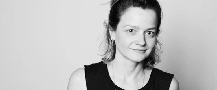 Carolina Markowicz :: “É um filme diferente, mas igual”, revela cineasta sobre O Funeral, seu novo filme 2 Carolina Markowicz