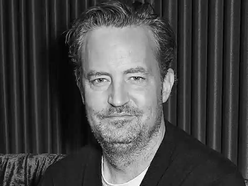 20231028 matthew perry papo de cinema 800