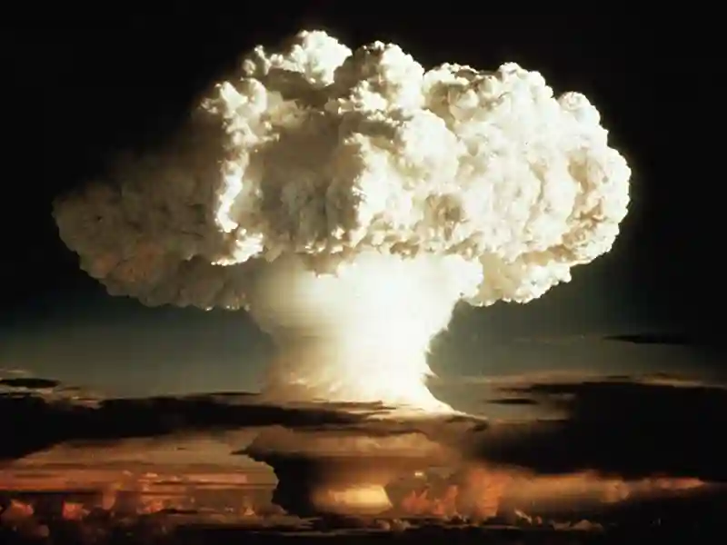 20240313 ponto de virada a bomba e a guerra fria papo de cinema 800 t1