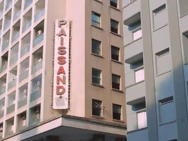 20240409 atraves da cidade invisivel papo de cinema 800