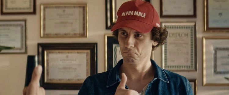 Quem Vai Ficar com Masha? :: Confira o trailer da comédia policial russa em cartaz no Looke 2 20240410 macho alfa papo de cinema banner