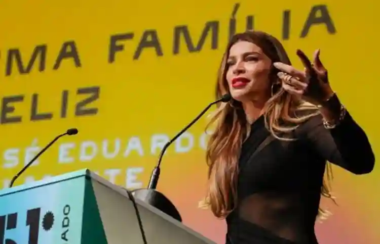 Uma Família Feliz :: “Fazer esse filme foi trabalhar na eminência do fracasso, pois ele é criativo”, revela Grazi Massafera 5 20240522 grazi massafera gramado papo de cinema e1716408165750