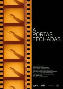 A Portas Fechadas