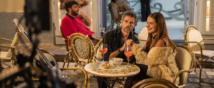 Loucos Amores Líquidos :: Paloma Bernardi fala sobre seu papel em comédia romântica rodada na Itália (Exclusivo) 3 20240708 paloma bernardi loucos amores liquidos papo de cinema 750 1