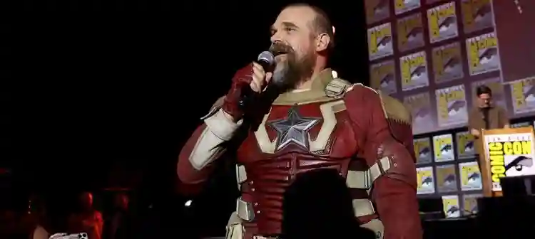 San Diego Comic-Con 2024 :: Confira principais novidades da Marvel Studios anunciadas no evento 2 20240729 san diego comic con 2024 david harbour papo de cinema 750 2 foto jesse grant