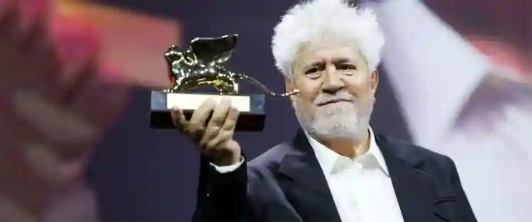 Festival de Veneza 2024 :: Ainda Estou Aqui fatura Melhor Roteiro 2 Pedro Almodóvar. Foto: Vittorio Zunino Celotto