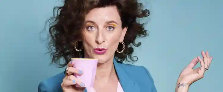 The Office :: Versão australiana da série ganha trailer e data de estreia 2 Felicity Ward em The Office (2024)