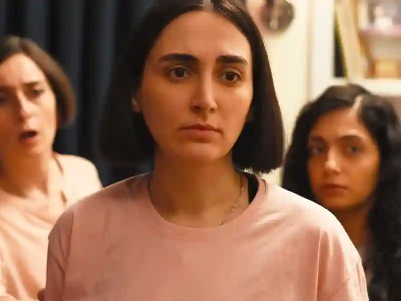 20241008 the seed of the sacred fig papo de cinema 800