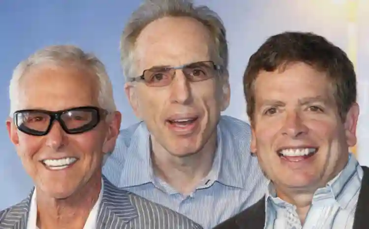 Jim Abrahams, diretor de Apertem os Cintos, O Piloto Sumiu, morre aos 80 anos 2 Jim Abrahams ao lado de seus parceiros David e Jerry Zucker