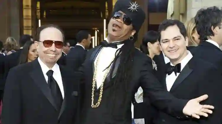 Oscar 2025 :: Canções indicadas não serão apresentadas na festa. “Homenagem" está sendo estudada 2 Sergio Mendes, Carlinhos Brown e Carlos Saldanha no Oscar 2012