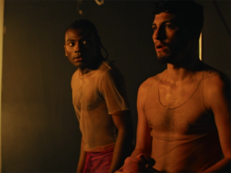 Ato Noturno, thriller erótico de Marcio Reolon e Filipe Matzembacher, chega aos cinemas nesta quinta, 15.