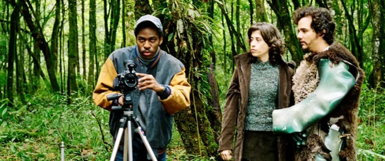 Fernanda Torres :: Após Ainda Estou Aqui, atriz voltará aos cinemas em comédia. Filme já possui título oficial 2 Lázaro Ramos, Fernanda Torres e Wagner Moura em Saneamento Básico, o Filme