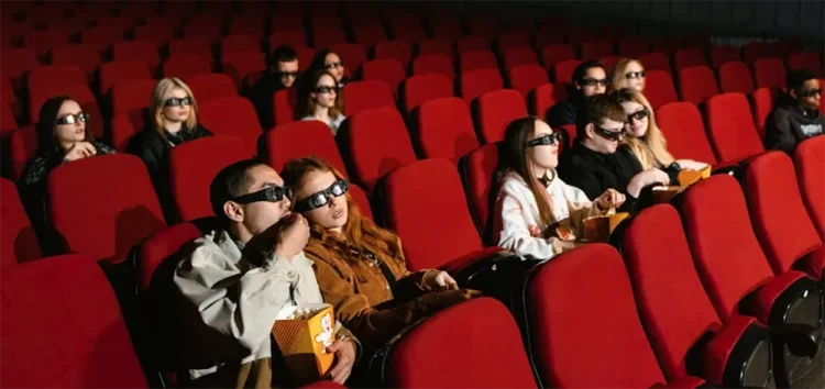 Escutar para criar :: Pesquisa aponta preferências do público jovem na hora de escolher filmes 2 Escutar para criar. Foto: Tima Miroshnichenko