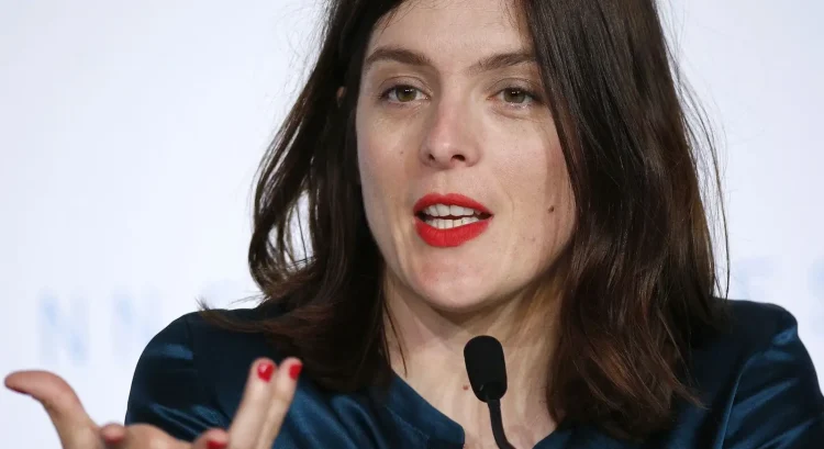 Valérie Donzelli :: “Trabalhamos o contraste entre físico e intelectual”, afirma a cineasta sobre seu novo filme, que integra o Festival de Cinema Francês do Brasil 2025 2 Valérie Donzelli