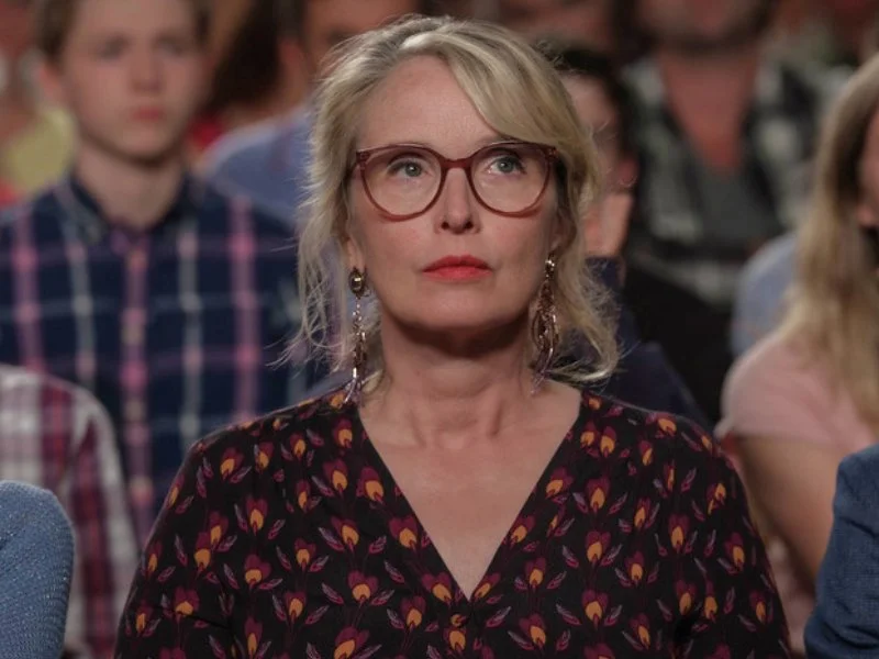 20251202 vizinhos barbaros papo de cinema 800