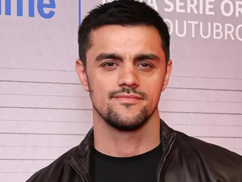 20251217 felipe simas 800