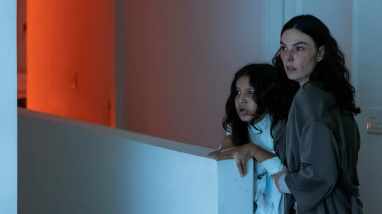 20260215 quarto do panico filme 2025 papo de cinema e1771199201958