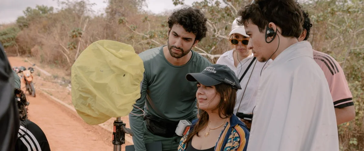 Home 9 A Estranha Familiar