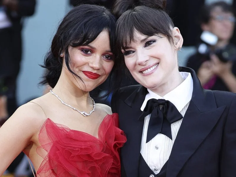 20260225 wandinha 3 elenco papo de cinema 800