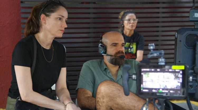 Sábado Morto :: Começam as filmagens do novo longa estrelado por Jesuíta Barbosa 2 Sábado Morto :: Emilie Lesclaux e Leonardo Lacca