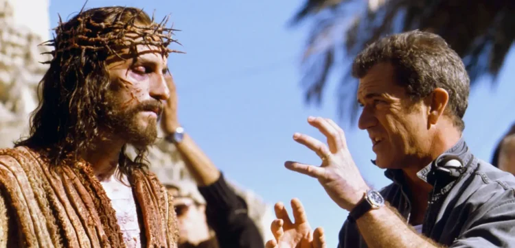 A Ressurreição de Cristo :: A Paixão de Cristo 2 está acontecendo? E sem Jim Caviezel? Nós investigamos o novo filme de Mel Gibson 2 Gibson e Caviezel durante as filmagens de A Paixão de Cristo em 2004