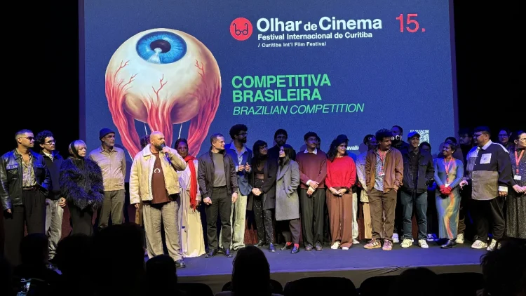 Olhar de Cinema 2026 :: “Decidi transformar um pesadelo recorrente em cinema”, revela Rafhael Barbosa 3 Olhe Para Mim no palco do Olhar de Cinema 2026