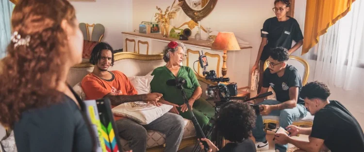 Enquanto a Chuva Cai :: Como entrevistas ajudaram a construir o roteiro do curta que estreia hoje em São Paulo. Assista ao trailer! 2 Enquanto a Chuva Cai