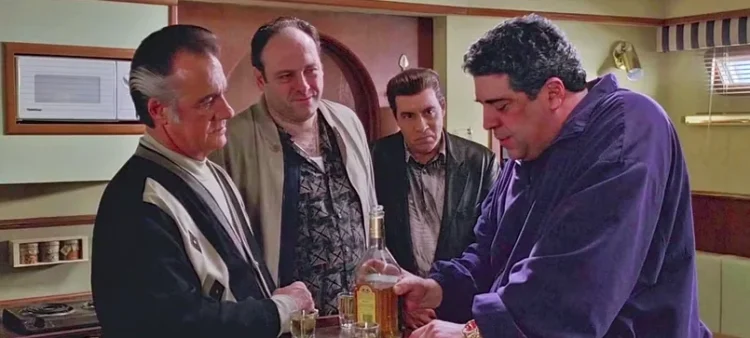 Vincent Pastore, ator de Família Soprano, morre aos 80 anos 2 Vincent Pastore em Família Soprano