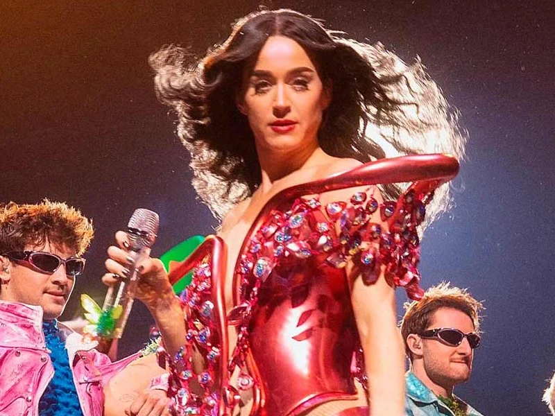 20260901 katy perry the lifetimes tour live from paris 2026 papo de cinema 800